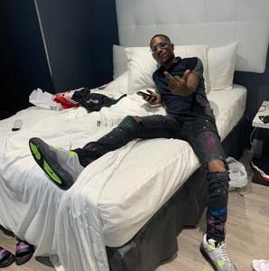 Meet your Posher, Markhail